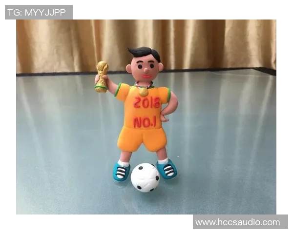 创意彩泥手工制作足球明星头像教程，轻松打造个性化足球艺术作品