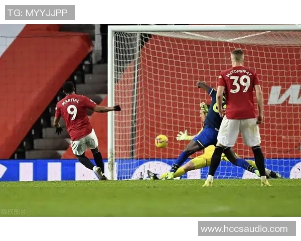 巴萨与拜仁激战正酣乌龙球成比赛转折点引发热议